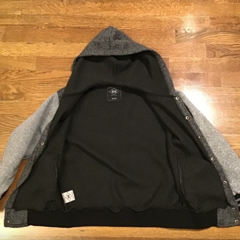 Boys Jacket (ROK) - Picture 4 of 4